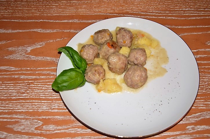 Polpette in umido con patate (66)