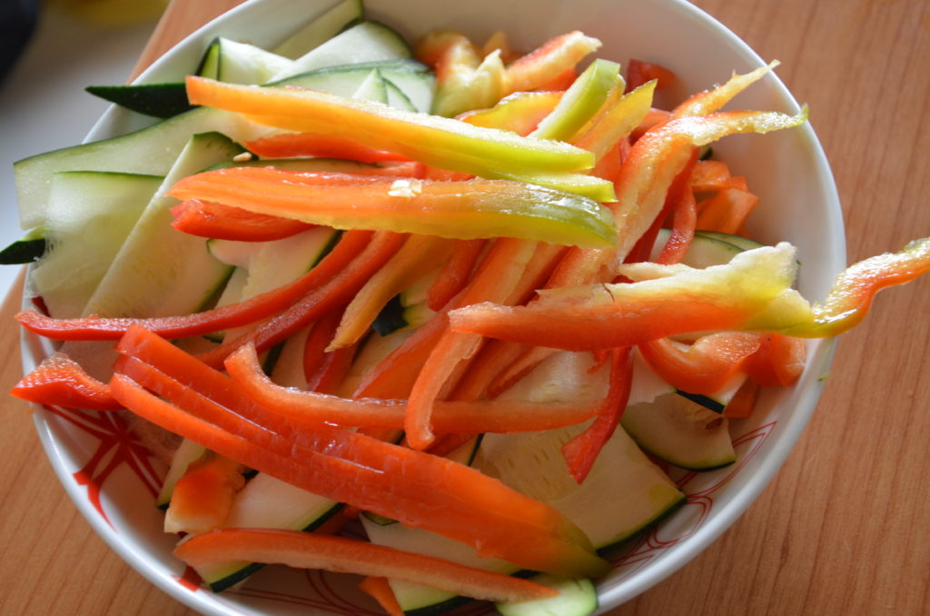 Torta salata zucchine, carote e peperoni